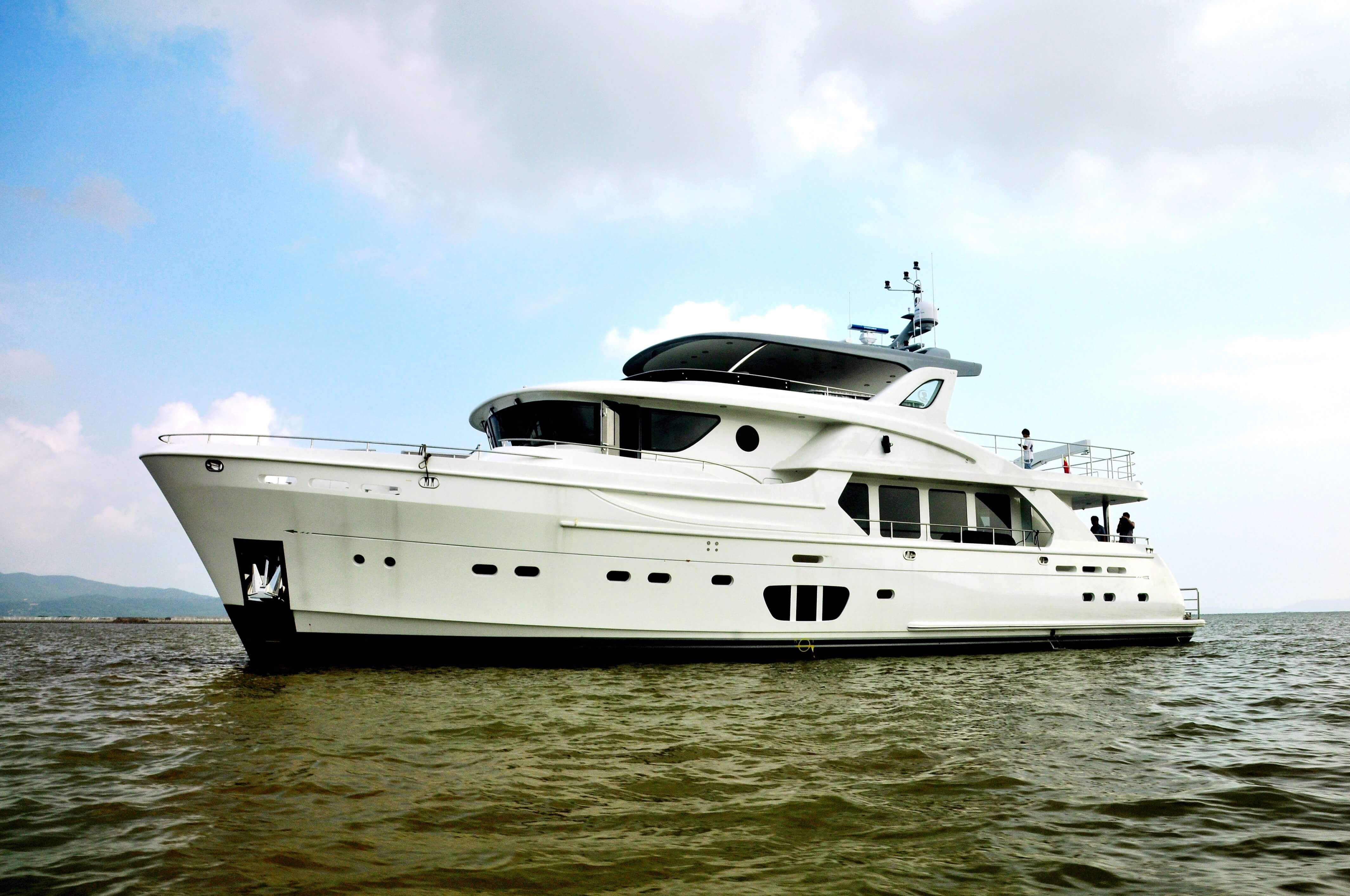 selene yachts 92