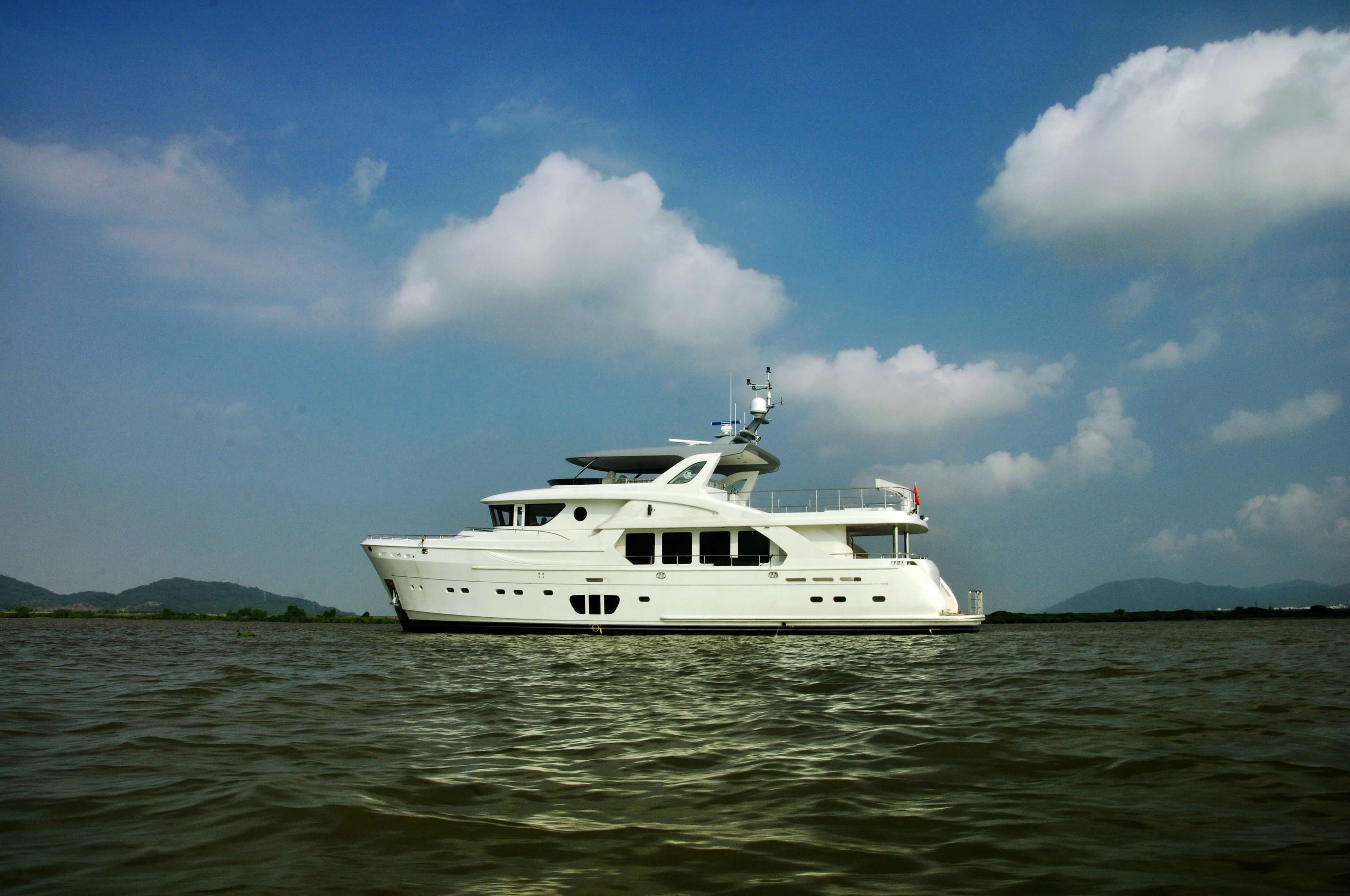 selene yachts 92