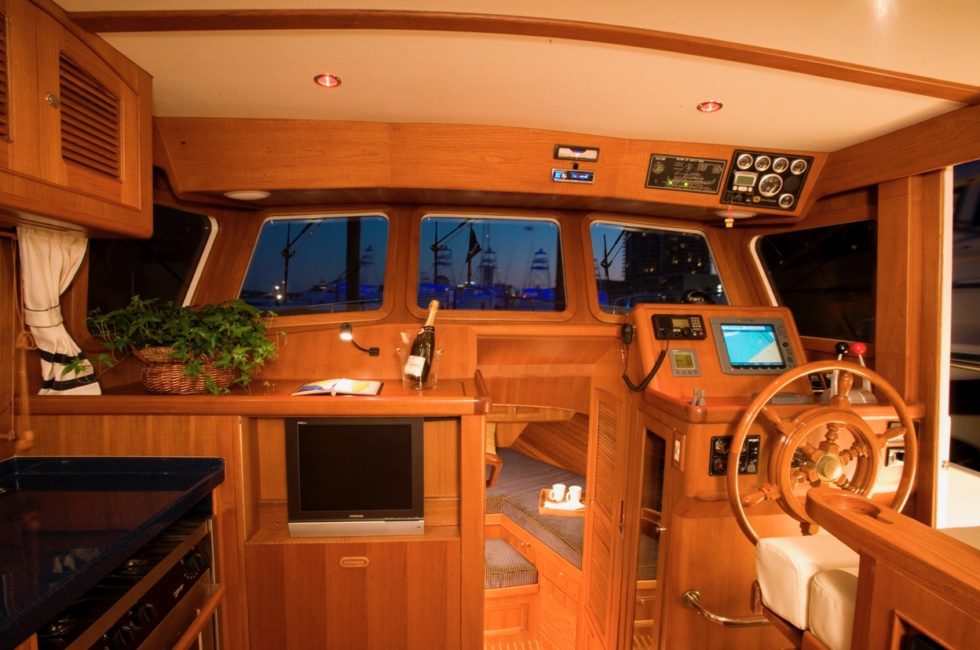 cruiser yachts aft cabin