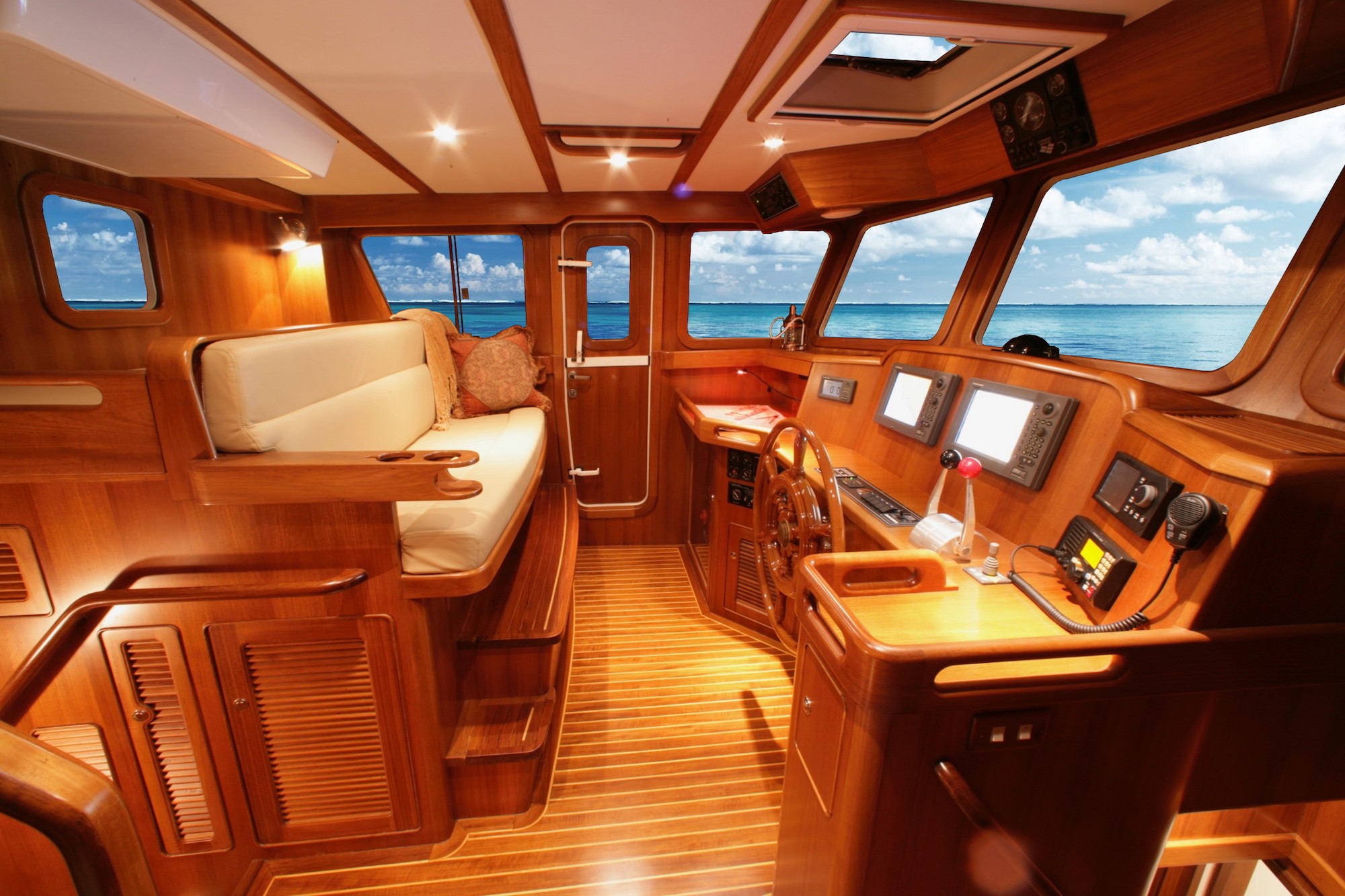 45 foot trawler yacht