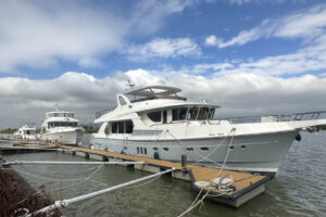trawler yacht kaufen